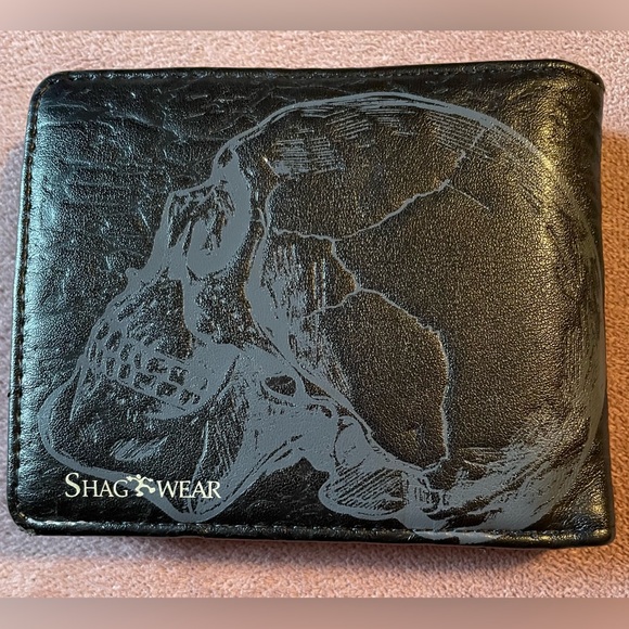 Edgy Black Skull Wallet - Picture 3 of 10